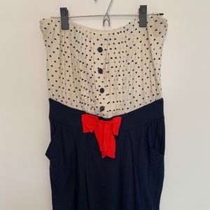 MNG by Mango strapless heart bow like new with pockets